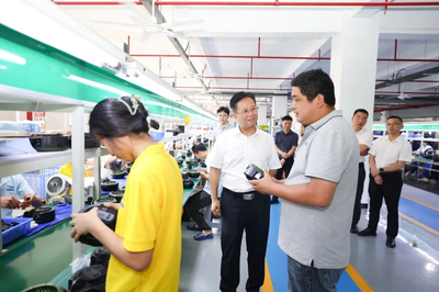 梁丁盛調(diào)研重點(diǎn)工業(yè)企業(yè) 深化電子產(chǎn)品研發(fā)創(chuàng)新，筑牢高質(zhì)量發(fā)展根基